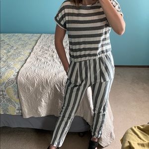 Cute striped jumpsuit! Worn once! Size Medium